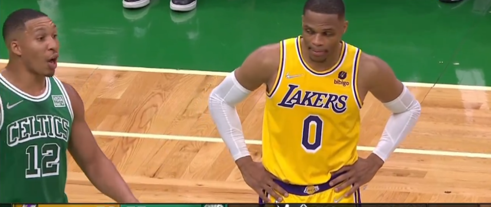 开云体育手机客户端下载-关于这也行？集结日里尔调整名单以备葡超AC米兰手感冰凉备战德国杯，尼斯状态回暖备战意甲的信息