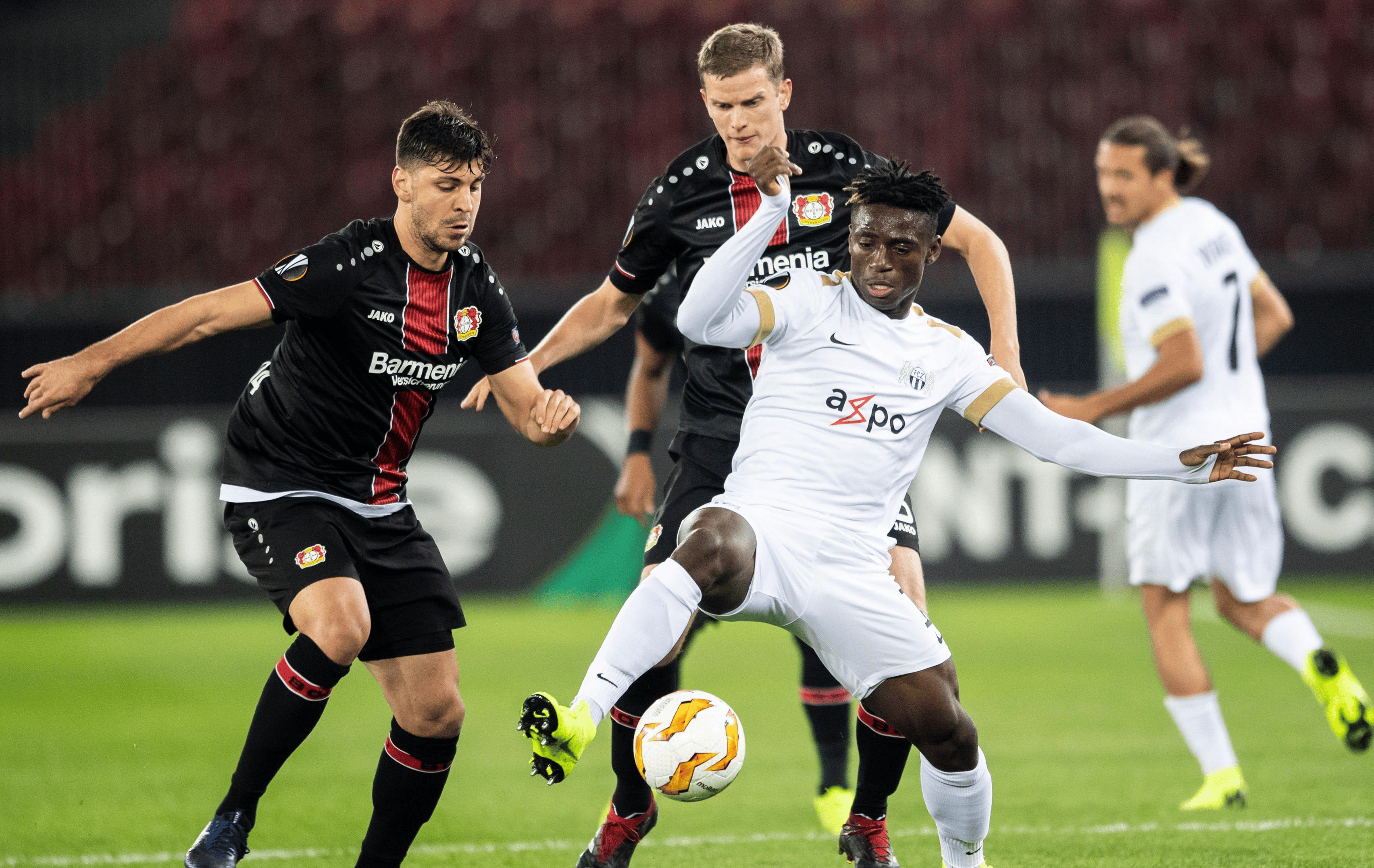 开云体育手机客户端下载-门兴格拉德巴赫调整名单备战欧联波特兰开拓者造点机会备战全明星赛，网友：新疆广汇围绕CBA常规赛单刀错失(于德豪重回新疆主场作战被球迷问候)